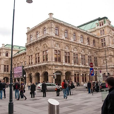 Opera Am Operneck Self Check In Viena Exterior foto